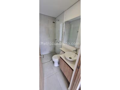 Apartamento de 2 alcobas en venta en Loma De San Jose, Sabaneta, 74 m² · foto 11 de 20