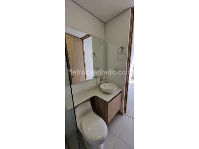 Apartamento de 2 alcobas en venta en Loma De San Jose, Sabaneta, 74 m² · foto 14 de 20