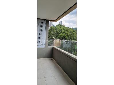 Apartamento de 2 alcobas en venta en Loma De San Jose, Sabaneta, 74 m² · foto 18 de 20