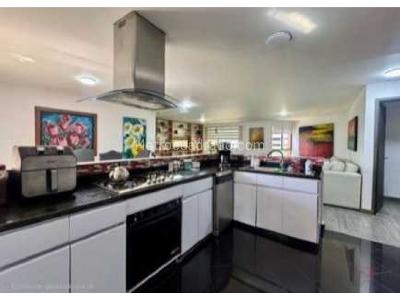 Apartamento en venta en Castropol, Medellín · foto 11 de 18