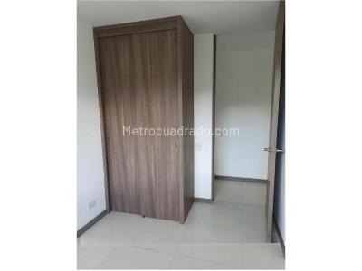 Apartamento de 3 alcobas en venta en Asdesillas, Sabaneta, 67 m² · foto 5 de 9