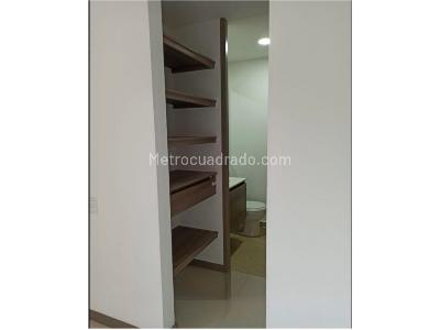 Apartamento de 3 alcobas en venta en Asdesillas, Sabaneta, 67 m² · foto 6 de 9