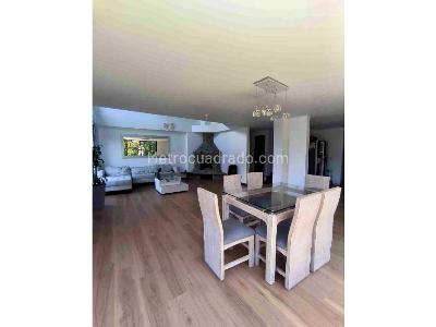 Casa de 5 alcobas en venta en El Escobero, Envigado, 390 m² · foto 4 de 19