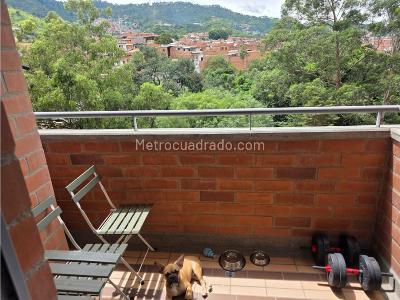 Apartamento de 2 alcobas en venta en Parque, Itagüí, 60 m² · foto 11 de 13