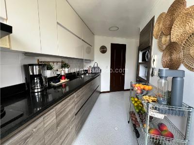 Apartamento de 3 alcobas en venta en El Campestre, Medellín, 146 m² · foto 7 de 17