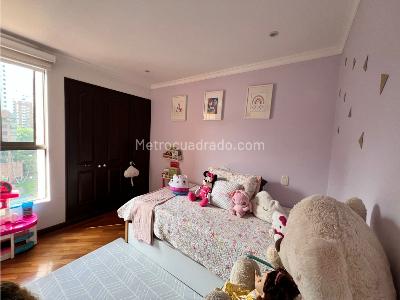 Apartamento de 3 alcobas en venta en El Campestre, Medellín, 146 m² · foto 11 de 17