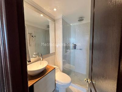 Apartamento de 3 alcobas en venta en El Campestre, Medellín, 146 m² · foto 12 de 17