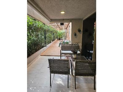 Apartamento de 3 alcobas en venta en Loma De Los Bernal, Medellín, 114 m² · foto 12 de 16