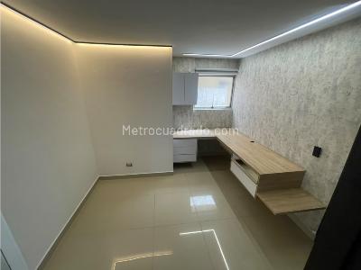 Apartamento en venta en Loma De Los Bernal, Medellín · foto 12 de 20