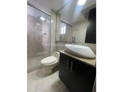 Apartamento en venta en Loma De Los Bernal, Medellín · foto 14 de 20