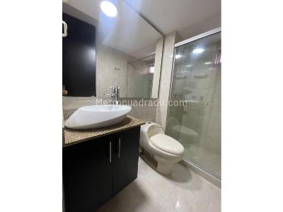 Apartamento en venta en Loma De Los Bernal, Medellín · foto 17 de 20