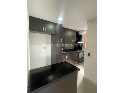 Apartamento en venta en Loma De Los Bernal, Medellín · foto 8 de 20