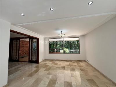 Casa de 4 alcobas en venta en El Poblado, Medellín, 602 m² · foto 6 de 20