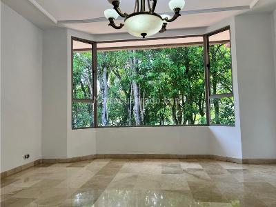 Casa de 4 alcobas en venta en El Poblado, Medellín, 602 m² · foto 7 de 20