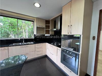 Casa de 4 alcobas en venta en El Poblado, Medellín, 602 m² · foto 10 de 20