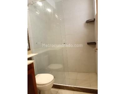 Apartamento de 2 alcobas en venta en El Poblado, Medellín, 93 m² · foto 10 de 15