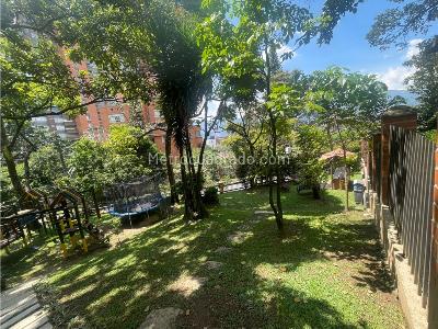 Apartamento de 2 alcobas en venta en El Poblado, Medellín, 93 m² · foto 13 de 15