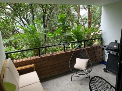 Apartamento de 2 alcobas en venta en El Poblado, Medellín, 118 m² · foto 2 de 17