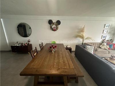 Apartamento de 2 alcobas en venta en El Poblado, Medellín, 118 m² · foto 3 de 17