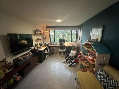 Apartamento de 2 alcobas en venta en El Poblado, Medellín, 118 m² · foto 8 de 17