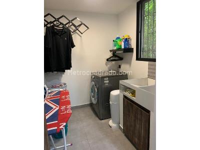 Apartamento de 2 alcobas en venta en El Poblado, Medellín, 118 m² · foto 13 de 17