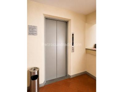 Apartamento de 2 alcobas en venta en El Poblado, Medellín, 118 m² · foto 16 de 17