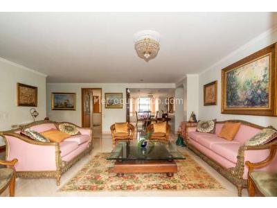 Apartamento en venta en El Poblado, Medellín · foto 3 de 19