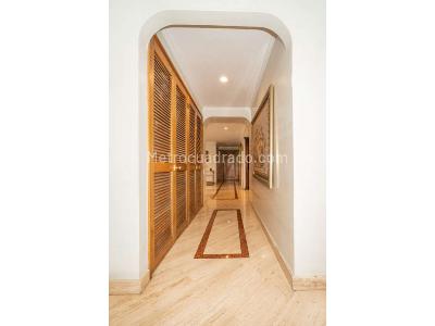 Apartamento en venta en El Poblado, Medellín · foto 8 de 19