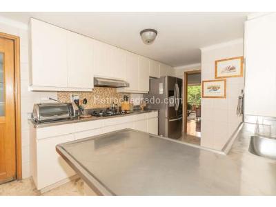 Apartamento en venta en El Poblado, Medellín · foto 11 de 19