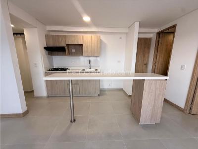Apartamento en venta en Parque, Itagüí · foto 5 de 13