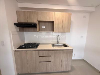 Apartamento en venta en Parque, Itagüí · foto 6 de 13