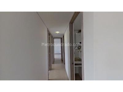 Apartamento de 3 alcobas en venta en San Jose, Sabaneta, 67 m² · foto 11 de 20