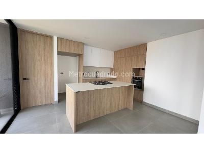 Apartamento de 3 alcobas en venta en El Poblado, Medellín, 192 m² · foto 7 de 20