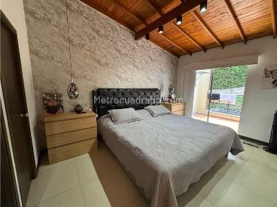 Casa de 3 alcobas en venta en La Doctora, Sabaneta, 168 m² · foto 9 de 20