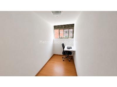 Apartamento de 2 alcobas en venta en Jardines, Envigado, 74 m² · foto 14 de 19