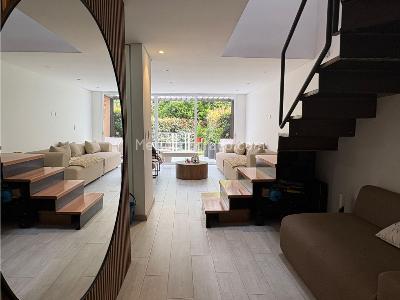 Casa de 3 alcobas en venta en Loma Del Chocho, Envigado, 184 m² · foto 3 de 14