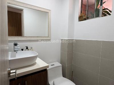 Casa de 3 alcobas en venta en Loma Del Chocho, Envigado, 184 m² · foto 7 de 14
