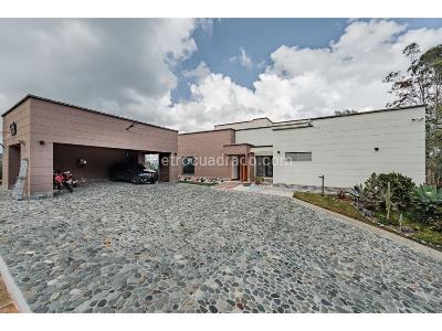 Casa de 5 alcobas en venta en El Escobero, Envigado · foto 4 de 20