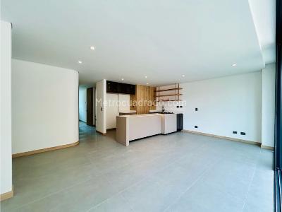 Apartamento de 3 alcobas en venta en La Castellana, Medellín, 101 m² · foto 5 de 14