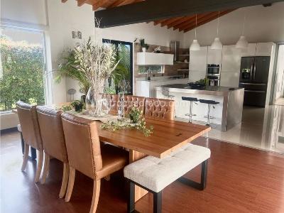 Casa de 3 alcobas en venta en Llanogrande, Rionegro, 1440 m² · foto 2 de 19