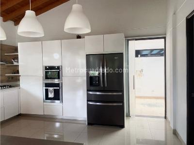 Casa de 3 alcobas en venta en Llanogrande, Rionegro, 1440 m² · foto 13 de 19