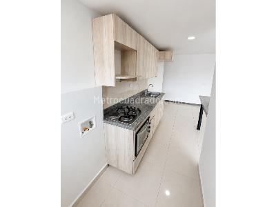 Apartamento de 3 alcobas en venta en Aves Maria, Sabaneta, 69 m² · foto 3 de 15
