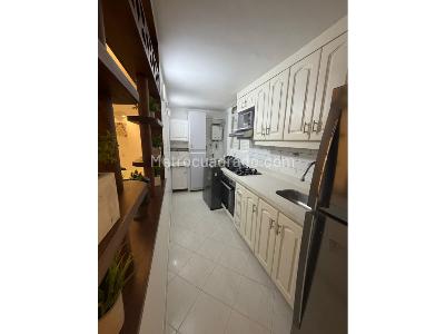 Apartamento de 3 alcobas en venta en El Poblado, Medellín, 73 m² · foto 2 de 16