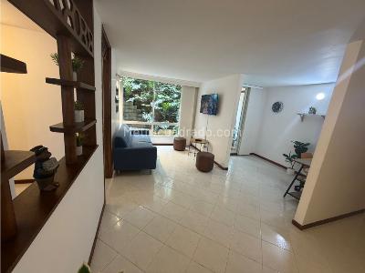 Apartamento de 3 alcobas en venta en El Poblado, Medellín, 73 m² · foto 3 de 16