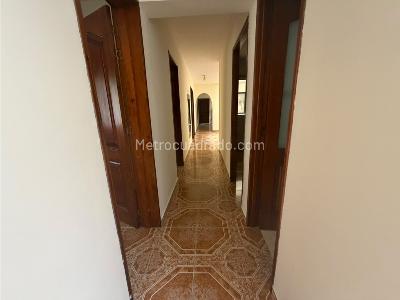 Casa en venta en Los Naranjos, Itagüí · foto 5 de 20