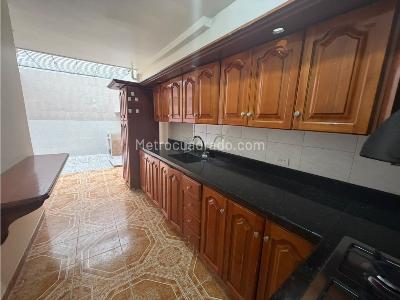 Casa en venta en Los Naranjos, Itagüí · foto 9 de 20