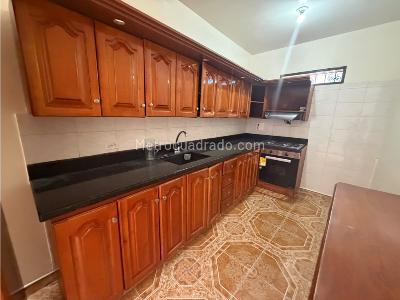 Casa en venta en Los Naranjos, Itagüí · foto 10 de 20