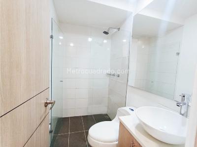 Apartamento de 2 alcobas en venta en San Jose, Sabaneta, 98 m² · foto 9 de 20