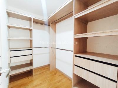 Apartamento de 2 alcobas en venta en San Jose, Sabaneta, 98 m² · foto 11 de 20