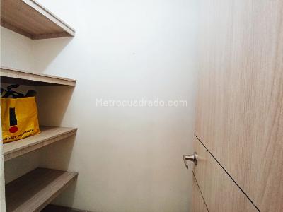 Apartamento de 2 alcobas en venta en San Jose, Sabaneta, 98 m² · foto 12 de 20